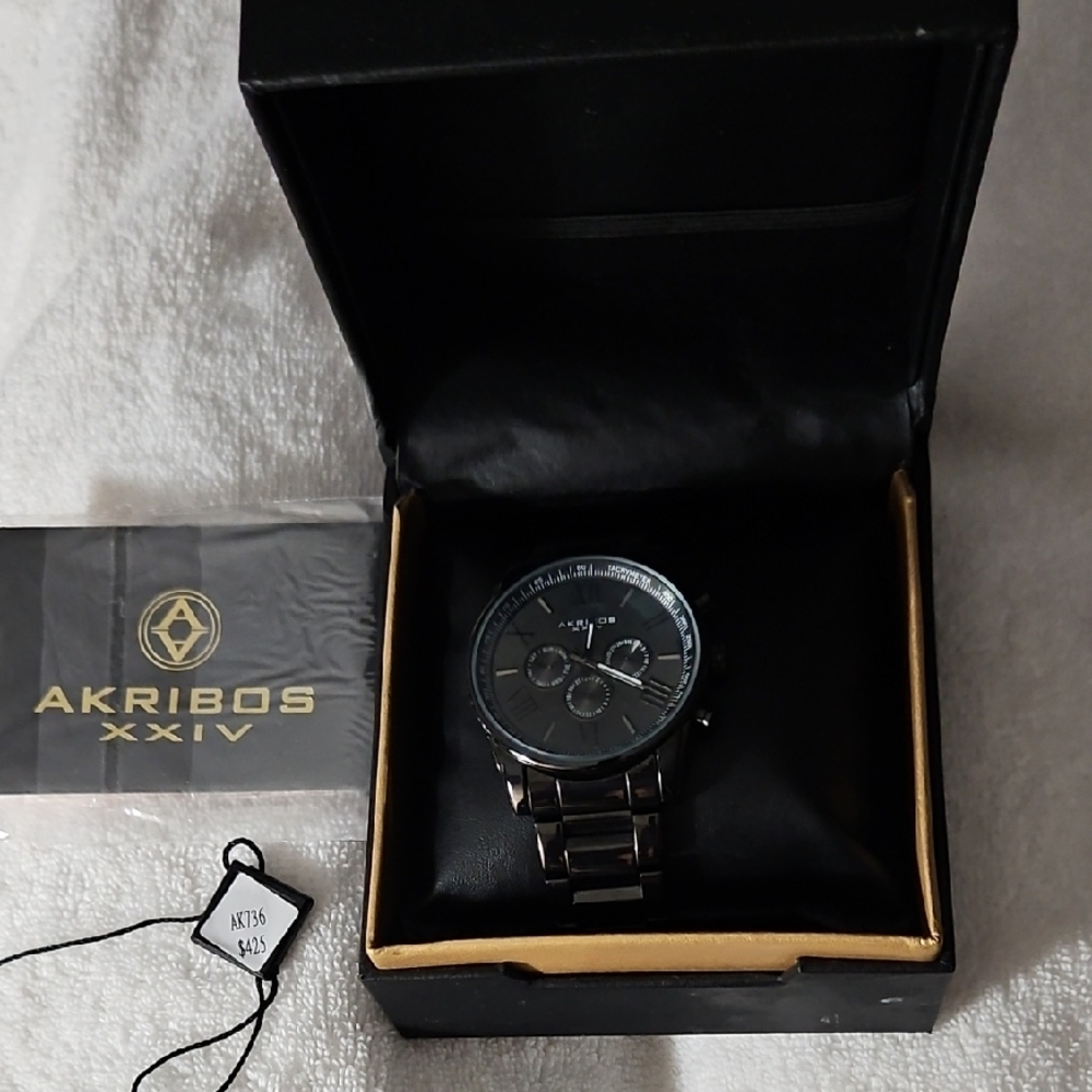 Akribos XXIV Elegant Black Timepiece